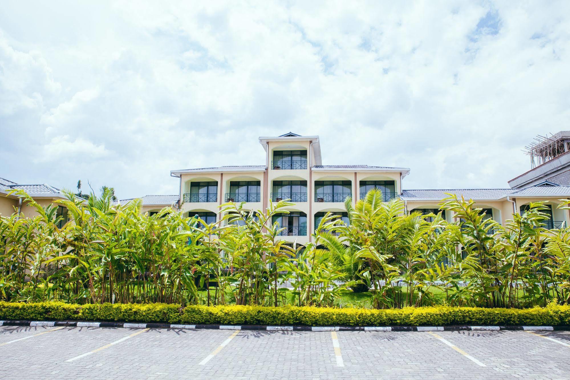Gorillas Volcanoes Hotel Ruhengeri Exterior photo
