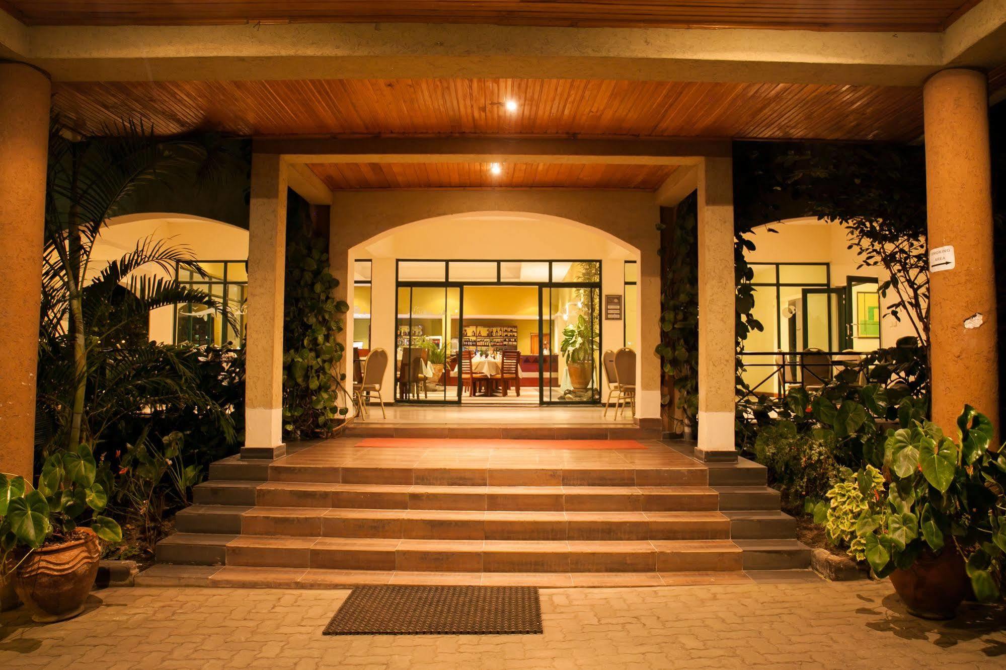 Gorillas Volcanoes Hotel Ruhengeri Exterior photo